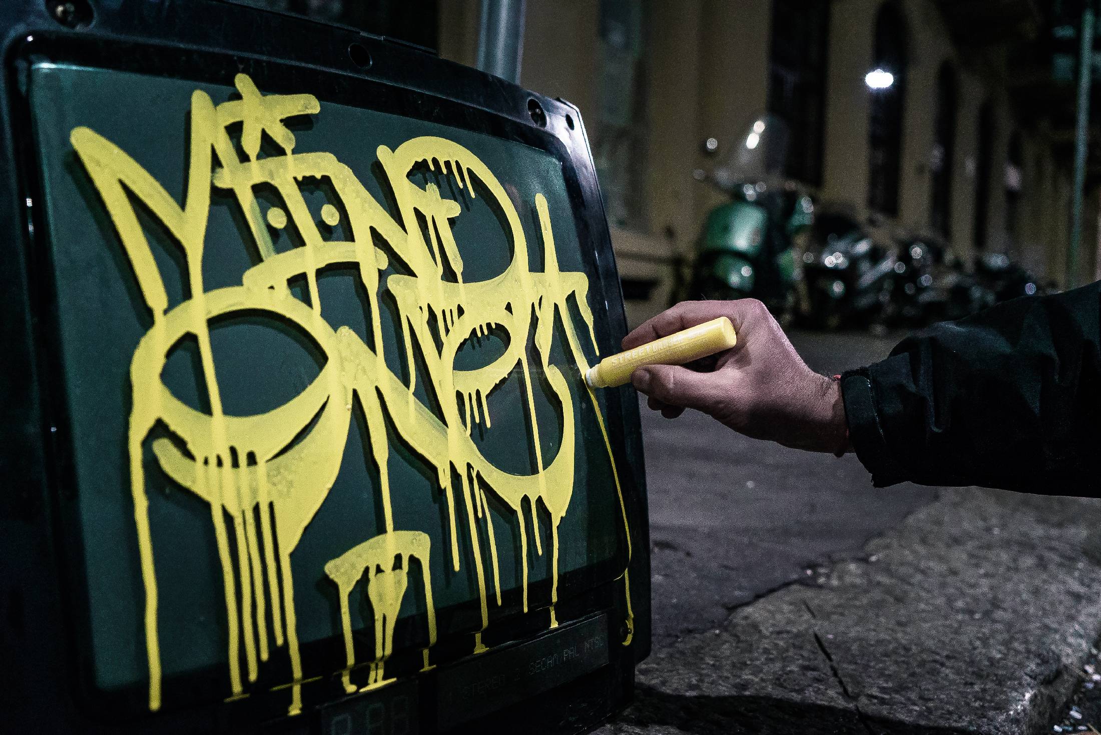 MTN STREET DABBER PAINT